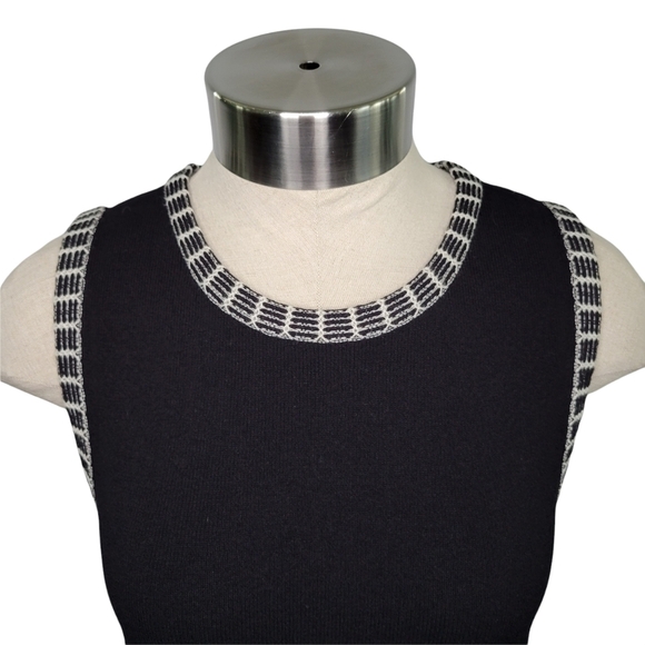 Kate Hill black sleeveless knit top sweater w/ crochet hem- size XS - Picture 2 of 7